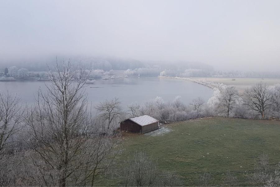 Stille X Weite - Hochwertige Wohnung Mit See-Panorama Kronburg Exteriér fotografie