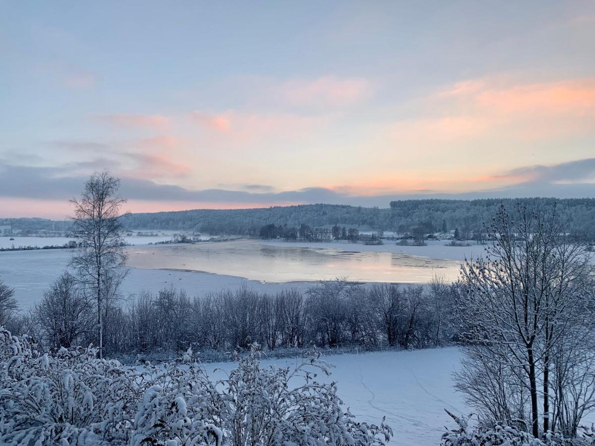 Stille X Weite - Hochwertige Wohnung Mit See-Panorama Kronburg Exteriér fotografie