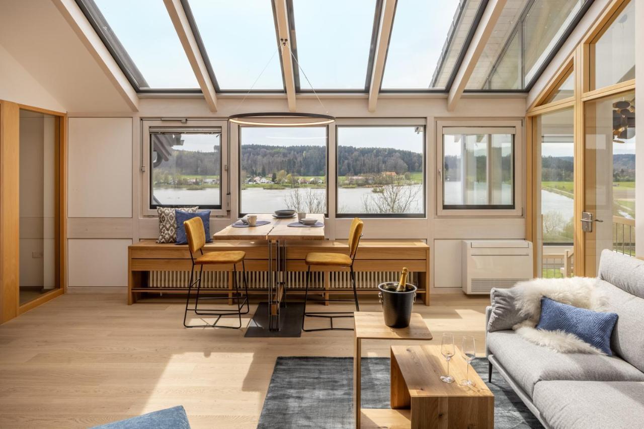 Stille X Weite - Hochwertige Wohnung Mit See-Panorama Kronburg Exteriér fotografie